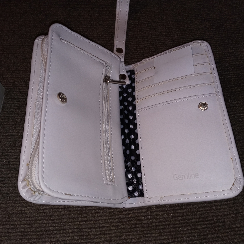 Wallet - Picture 2 of 4